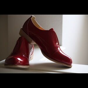 Fabulous Red Patent Red Women's Slip-on Oxford